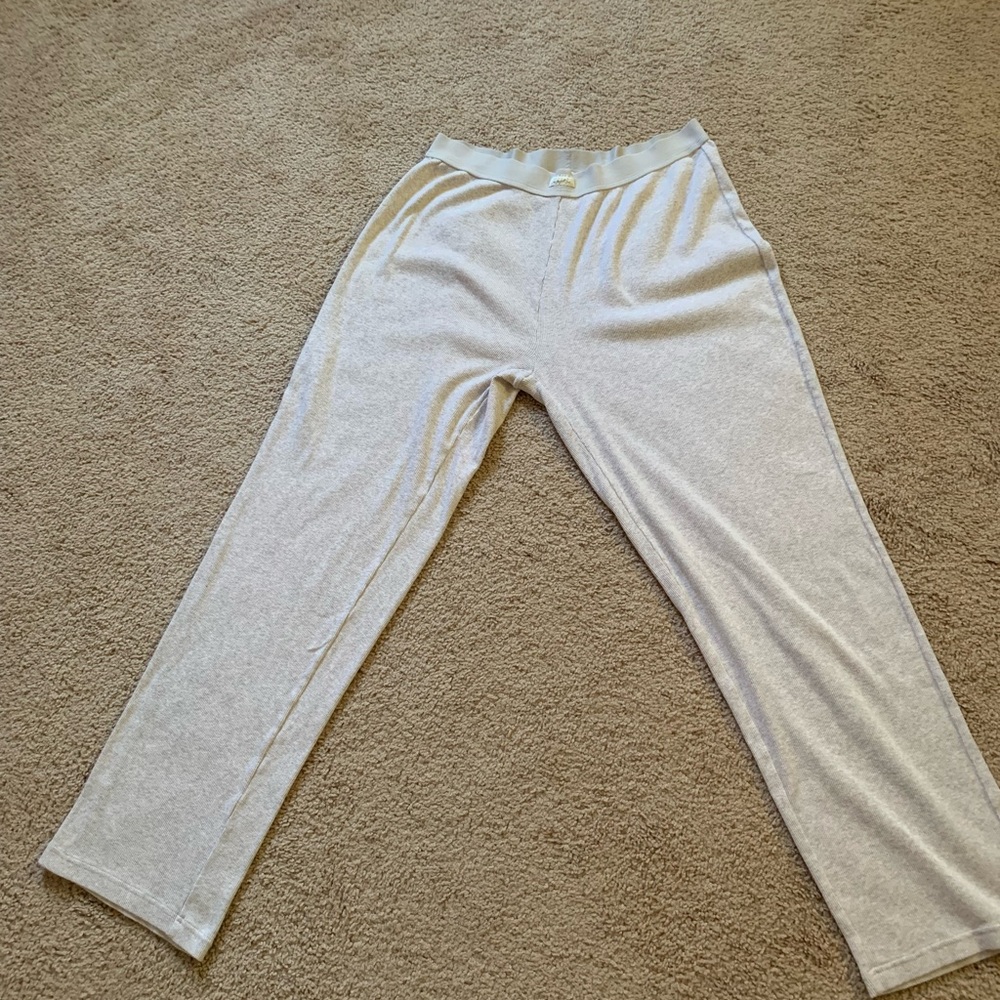 SKIMS Gray Ribbed Women's Lounge Pants - Picture 4 of 9